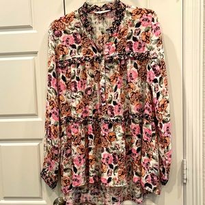 Jane + Delancey Boho Floral Woman’s Top Size: Small